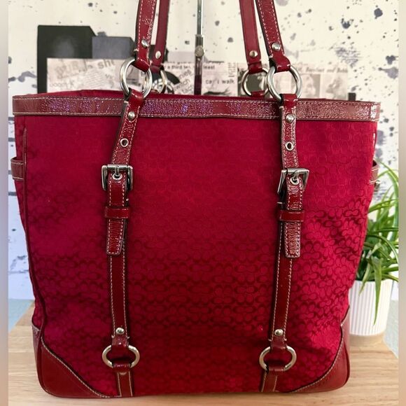 COACH F12345 Vintage Gallery Tote Classic Mini “C” Jacquard w/Patent Trim. - Picture 2 of 10